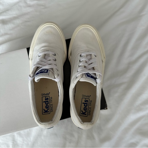 Keds Women's Champion Sneaker in white (size 5) - Picture 4 of 8
